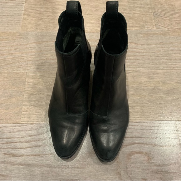 Rag & Bone Black Leather Chelsea Booties - Picture 1 of 5
